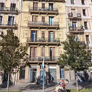 clot-mirabarna-apartments.topbarcelonahotels.com/
